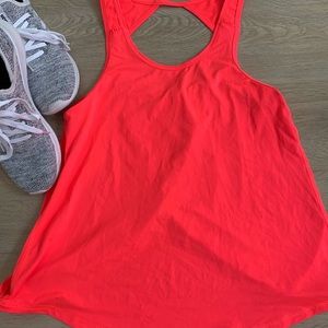 Women’s work out tank top